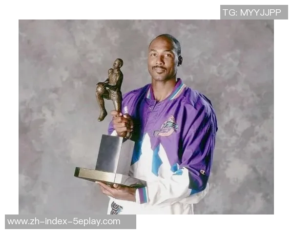 马龙与罗德曼的巅峰对决:乒乓与篮球的传奇碰撞与体育精神的交融 马龙与罗德曼的巅峰对决:乒乓与篮球的传奇碰撞与体育精神的交融